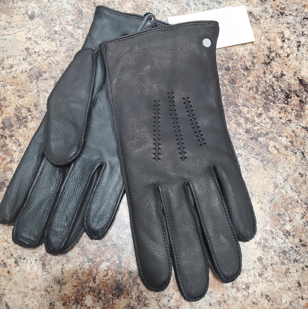 UGG Faux Fur Lined Wrangell Smart‎ Glove - Picture 2 of 10